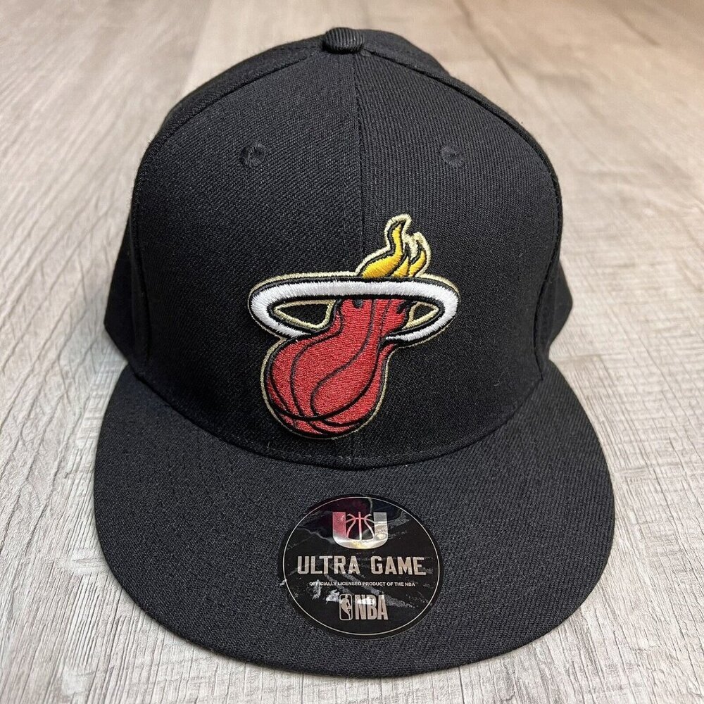 Miami Heat New Flat Bill Hat Snapback NBA Ultra Game Black Basketball Athletic
